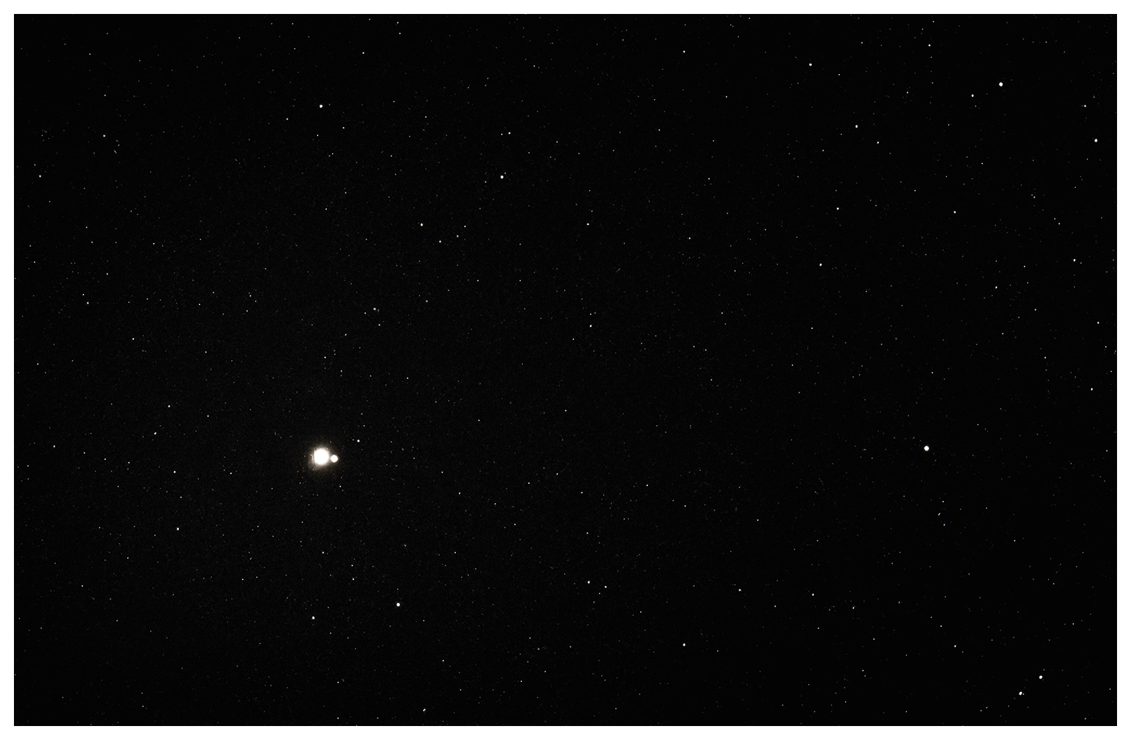 Pôster Planeta Terra (esquerda) e a Lua (direita) Fotografadas pela Sonda Messenger a 183 Milhões de Quilômetros (2010) - NASA